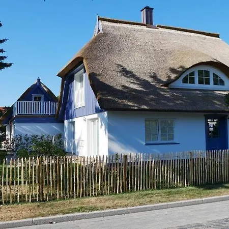 Apartment Kapitaenshaus Kajuete Born